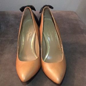 Jessica Simpson pumps with bow